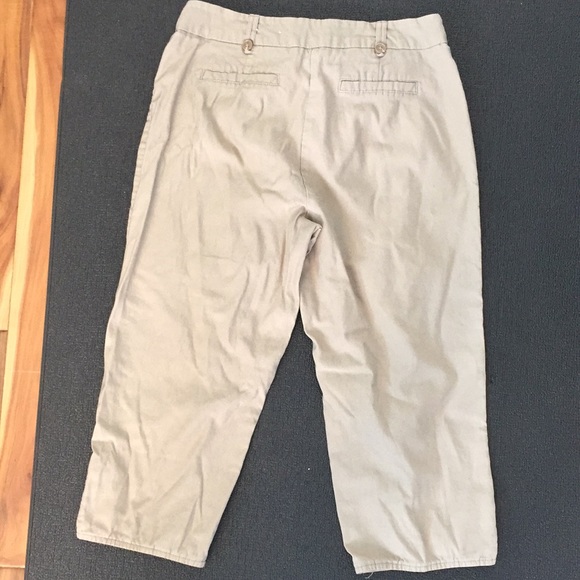 Capris - Picture 5 of 6